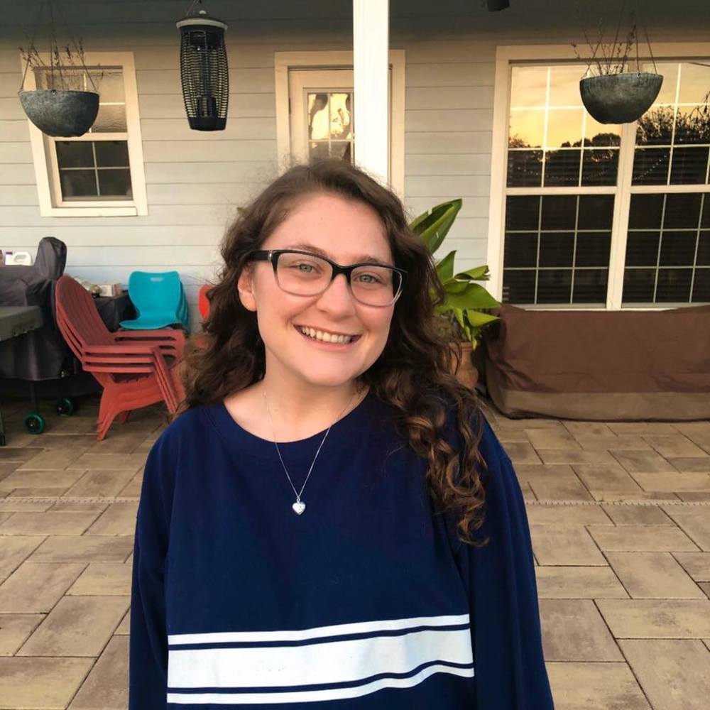 Meet your Posher, Alexia